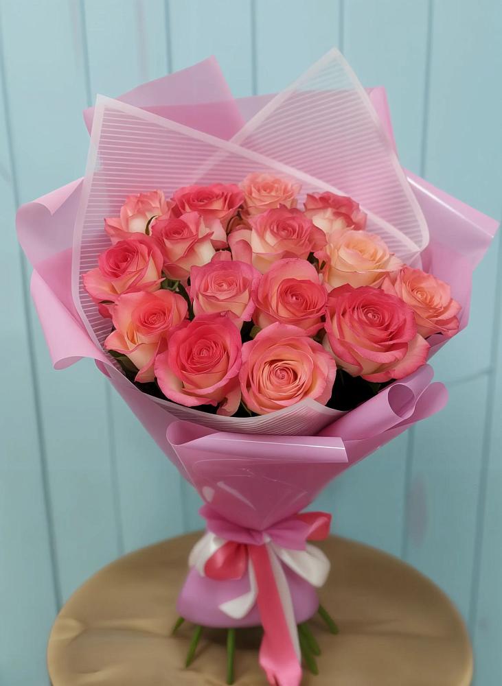 Букет 15 Розовых роз Равель в Липовцах