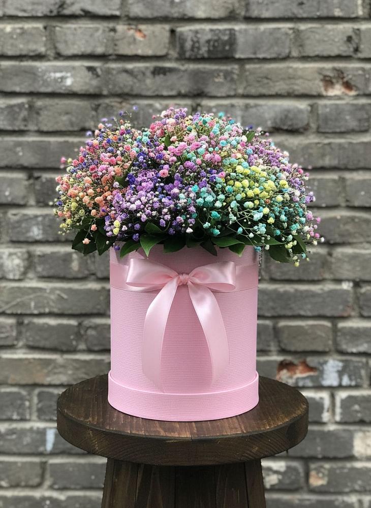 Цветочная композиция из Гипсофила и Розы в шляпной коробке в Липовцах