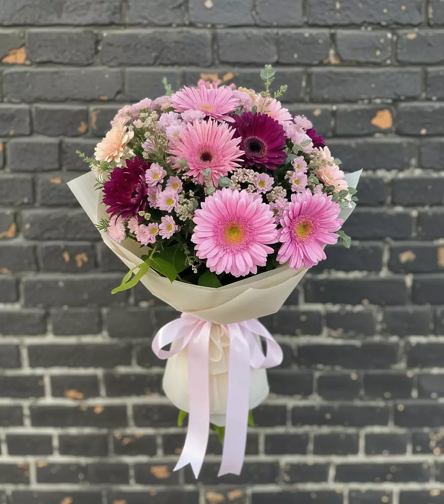Букет цветов из: Герберы и Хризантемы в Липовцах