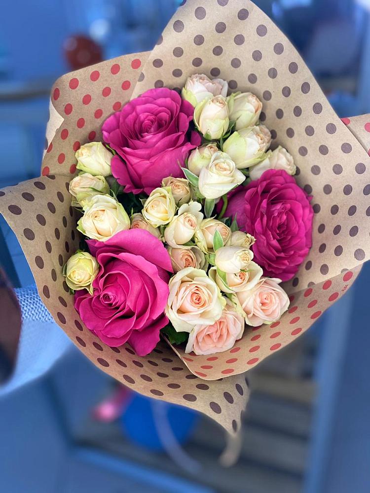 Букет цветов из: Розы в Липовцах