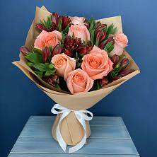 Букет цветов из:  Розы и Альстромерии в Липовцах