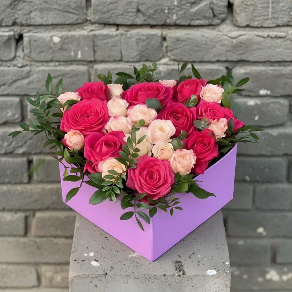 Цветочная композиция из Розы в коробке в Липовцах