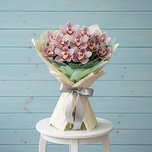 Букет цветов из:  Орхидеи и Розы в Липовцах