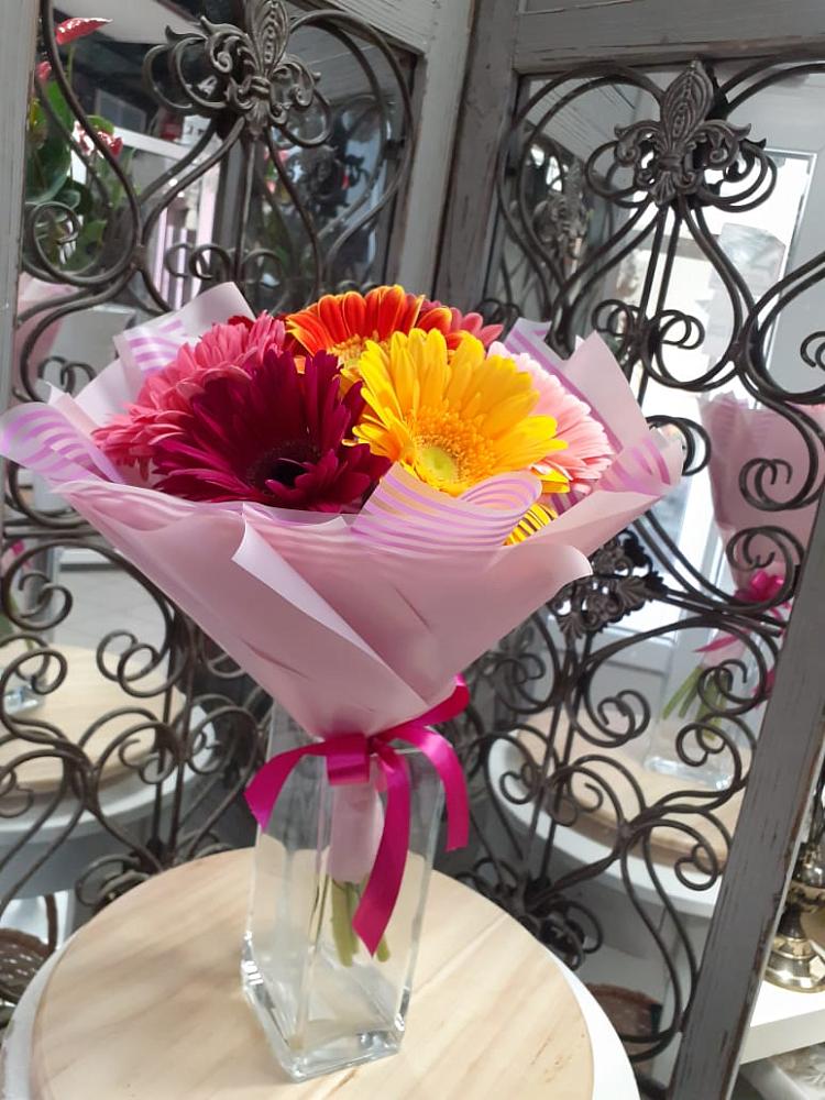 Букет цветов из: Герберы в Липовцах