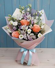 Букет цветов из:  Лизиантусы, Розы, Альстромерии и Гипсофила в Липовцах