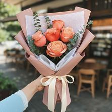 Букет цветов из:  Розы в Липовцах