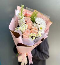 Букет цветов из:  Хризантемы и Розы в Липовцах