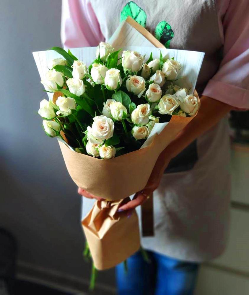 Букет цветов из: Розы в Липовцах