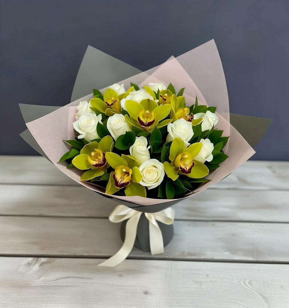 Букет цветов из: Орхидеи и Розы в Липовцах