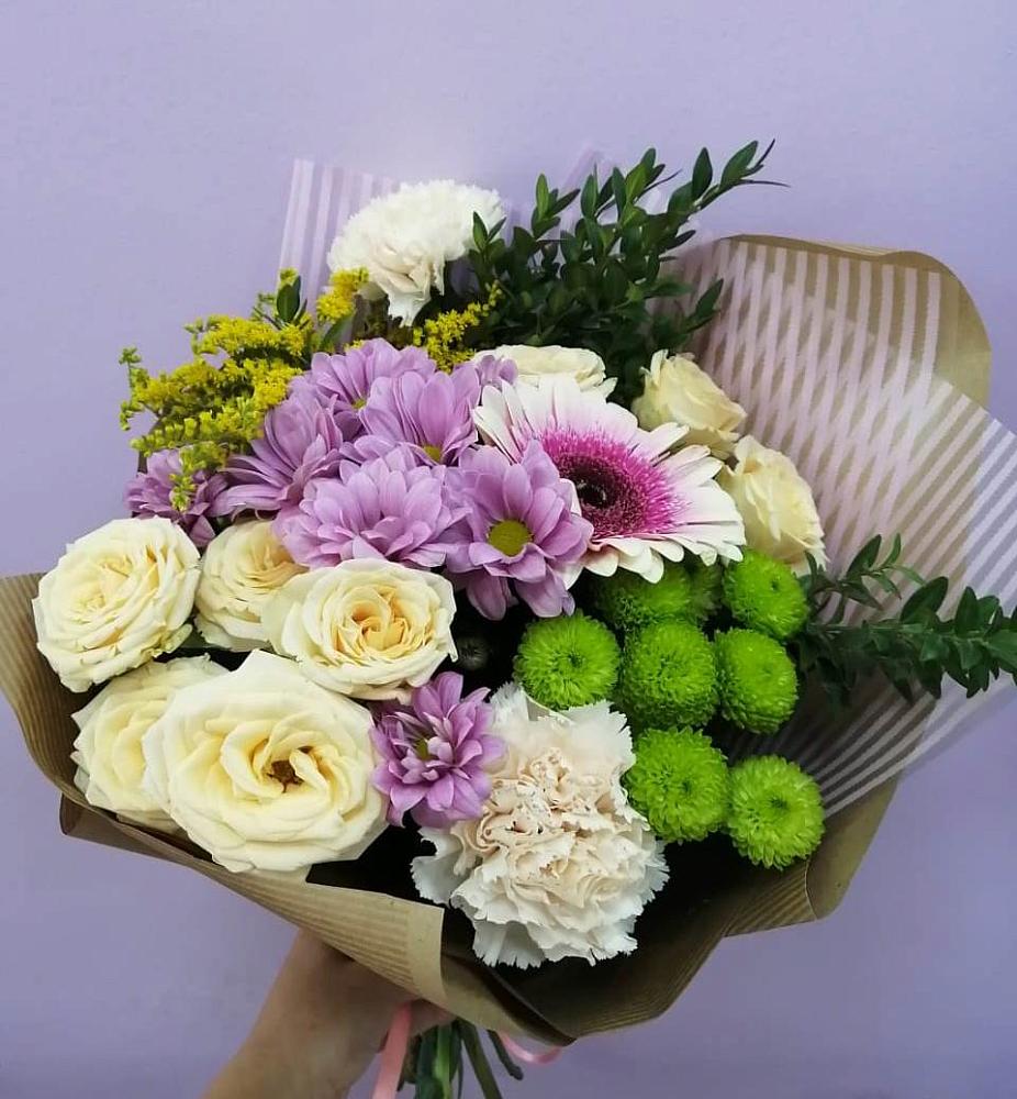 Букет цветов из: Хризантемы, Розы, Гвоздики и Герберы в Липовцах