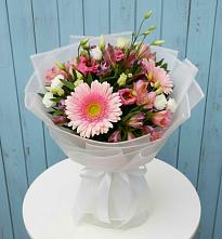 Букет цветов из:  Герберы, Альстромерии и Лизиантусы в Липовцах