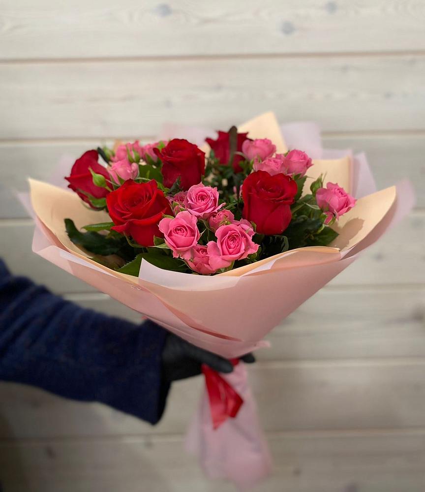 Букет цветов из: Розы в Липовцах