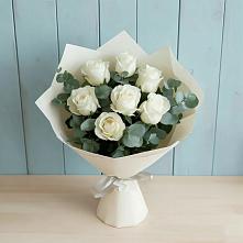 Букет Белые розы в Эвкалипте в Липовцах