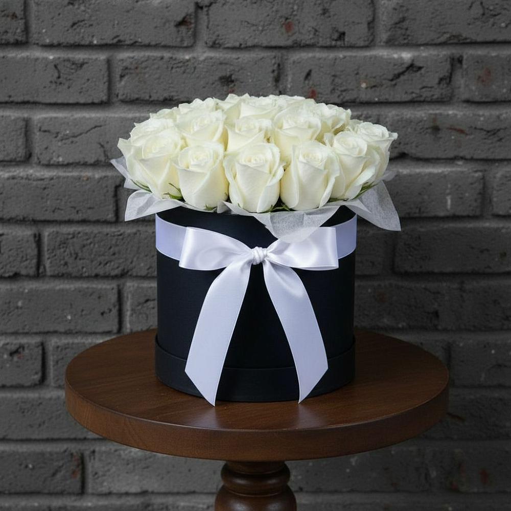 Цветочная композиция из Розы в шляпной коробке в Липовцах