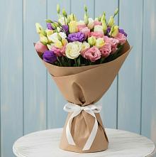 Букет цветов из:  Лизиантусы в Липовцах