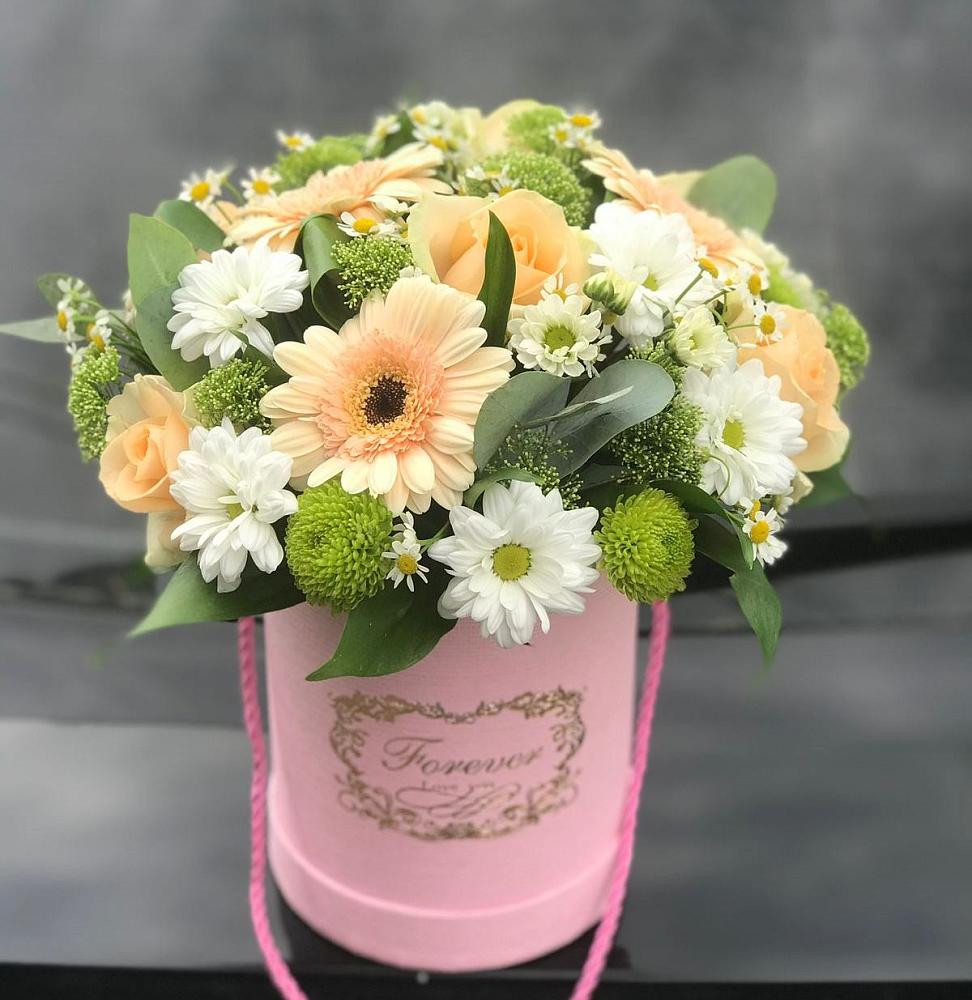 Цветочная композиция из Розы, Герберы и Хризантемы в шляпной коробке в Липовцах