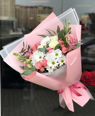 Букет цветов из: Розы, Лизиантусы и Хризантемы в Липовцах