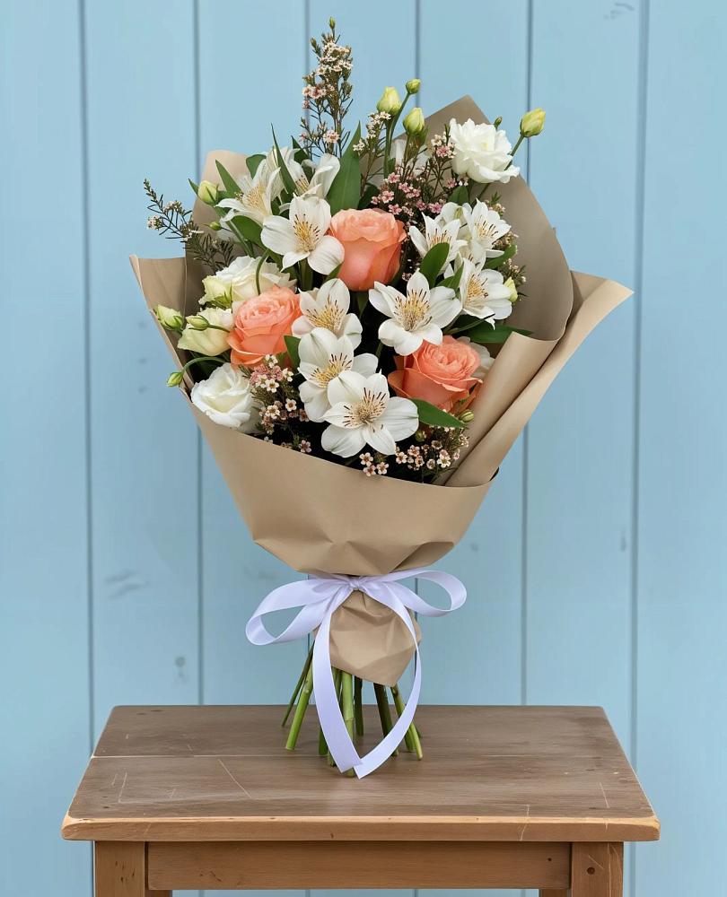 Букет цветов из: Альстромерии, Лизиантусы, Розы и Хризантемы в Липовцах