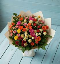 Букет Микс из разноцветных кустовых роз в Липовцах